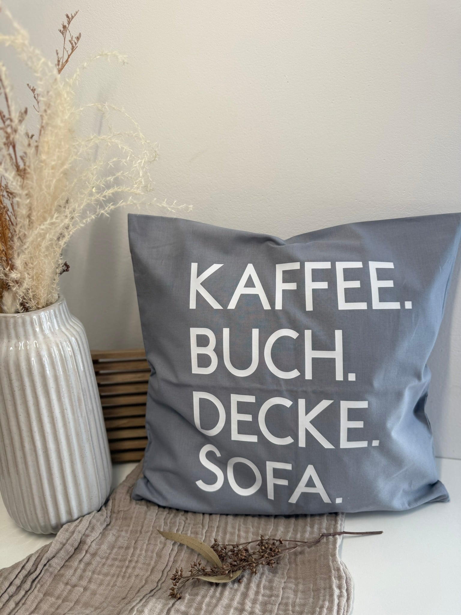 Kissenbezug - Kaffee, Buch, Decke, Sofa