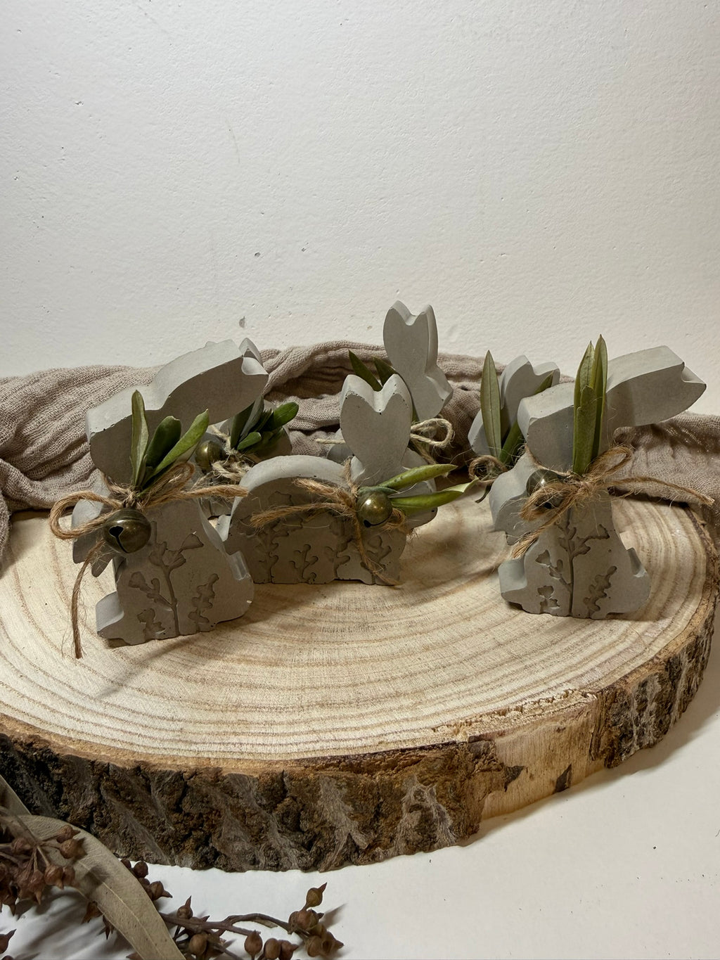 Beton-Häschen „Olea“